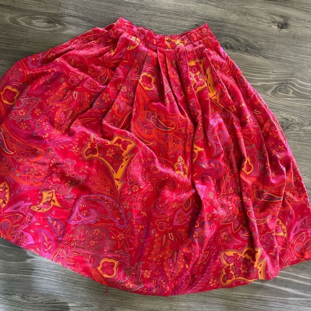 Vintage Liz sports size 4 pink red colorful skirt